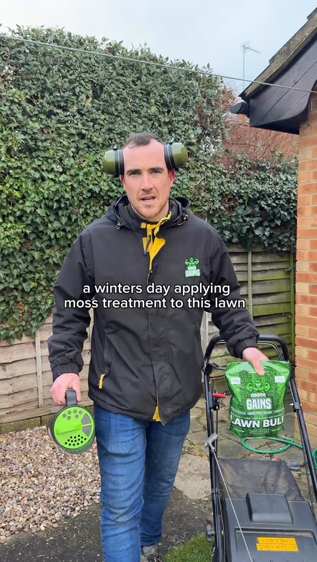 Removing moss from your lawn can really be as simple as 1, 2 and 3 with our Lawn Bulk Moss Edition:
1) mow the lawn
2) fill up the fert shaker
3) apply to your lawn
Shop now 🛒
#Garden #moss #lawncare #gardening #lawn