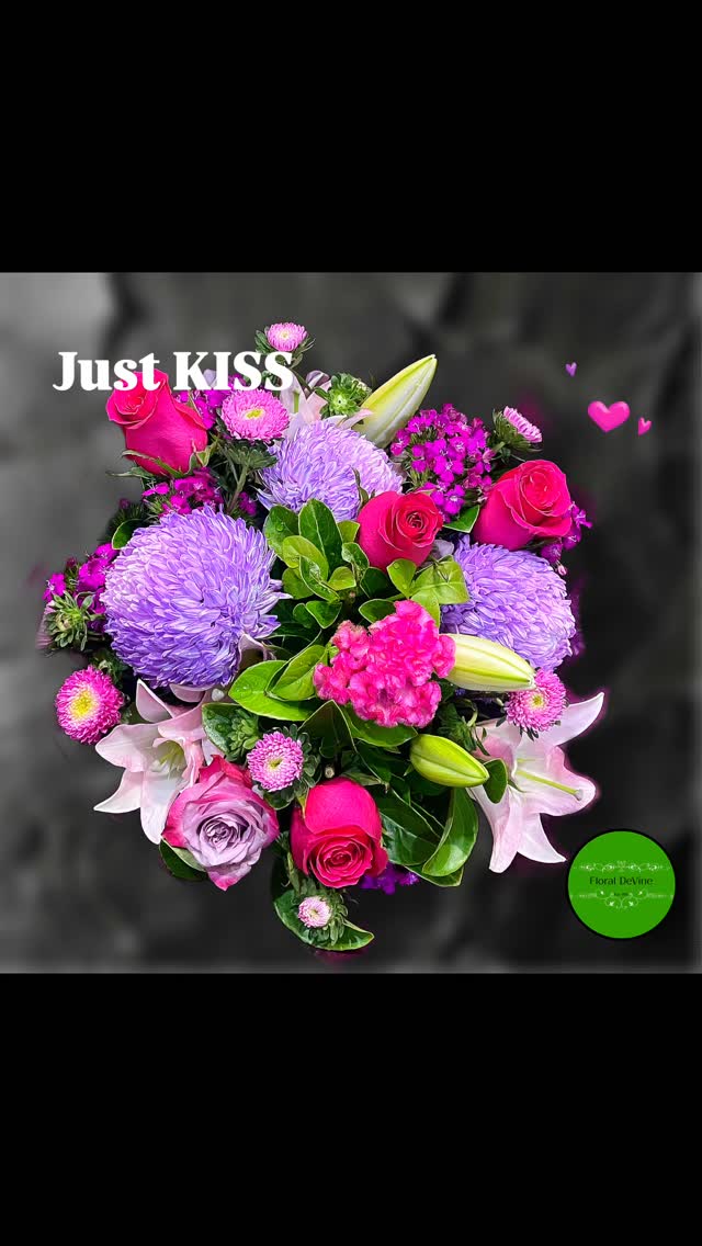 Flowers say more than words @floral_devine the experts recommend to Keep It Simple Stud (KISS)- order your flowers #KISS #huntershillflorist #sydneyflorist #putneyflorist #valentinesdayflowers