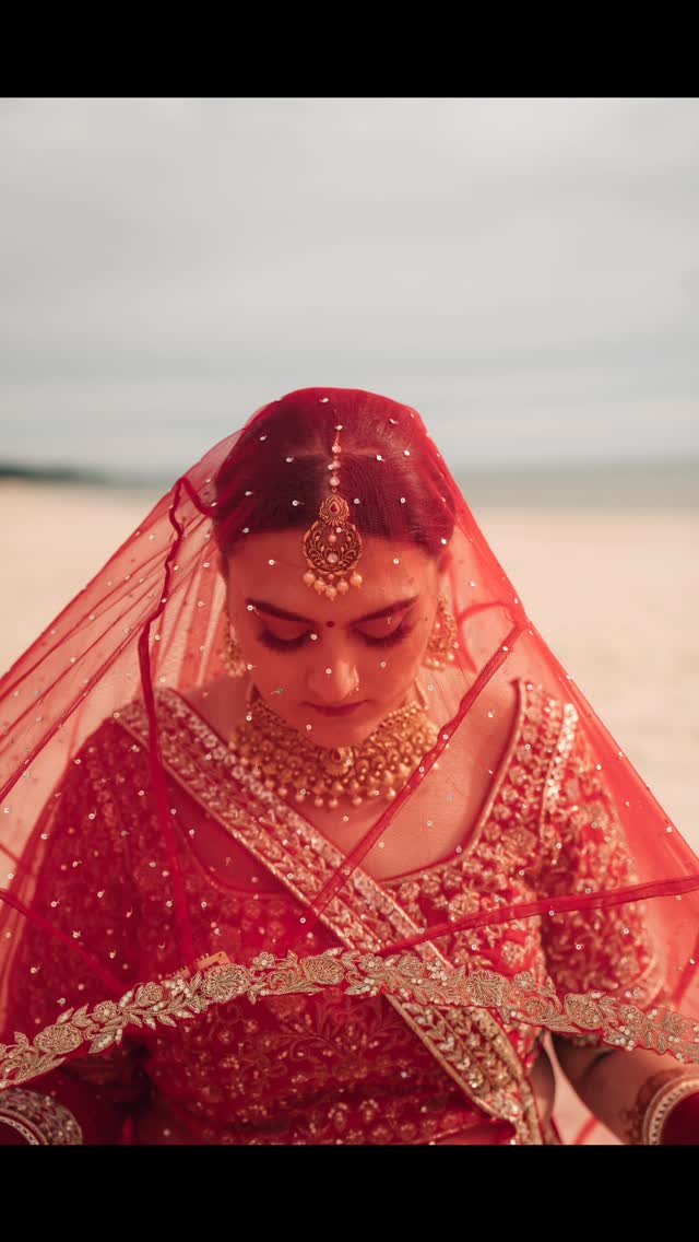 For this beautiful couple, Jasmine & Balraj—I created bridal outfits rooted in authenticity, blended with a refined Western bridal touch. The bride’s look was all about timeless grace, elevated by a dupatta with an elegant trailing silhouette.
Every detail was thoughtfully designed to reflect their journey, their cultures, and their shared story. A perfect harmony of tradition and modern romance.
Outfits:@crossoverchicago
Photography:@urbanphulkari
HMUA:@fizbeauty
Mehndi:@urvi.henna
Wedding coordinator:@eleganteventplanning_mi
Decor:@glitz.decor.co
To design your bridal or partywear outfit
Email:mandeep@crossoverchicago.com