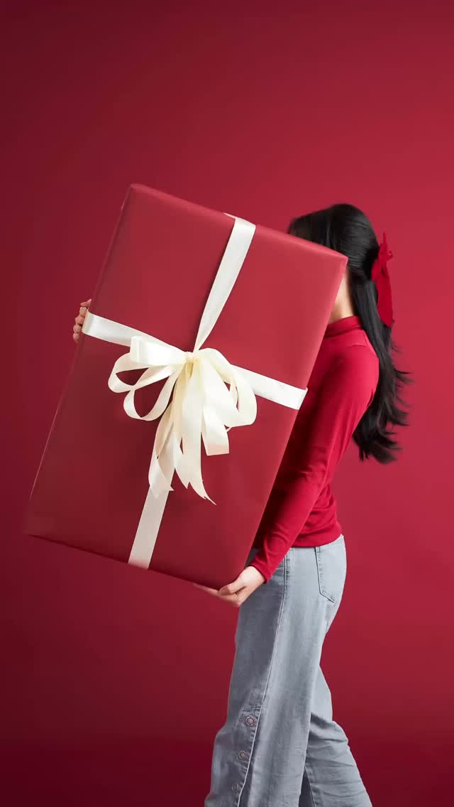 One Gift. Three months of love. ♥️♥️♥️
DM to know more. 📥
#valentinesday #valentinesgift #giftsubscription #uniquegiftsforher #giftsshewilllove