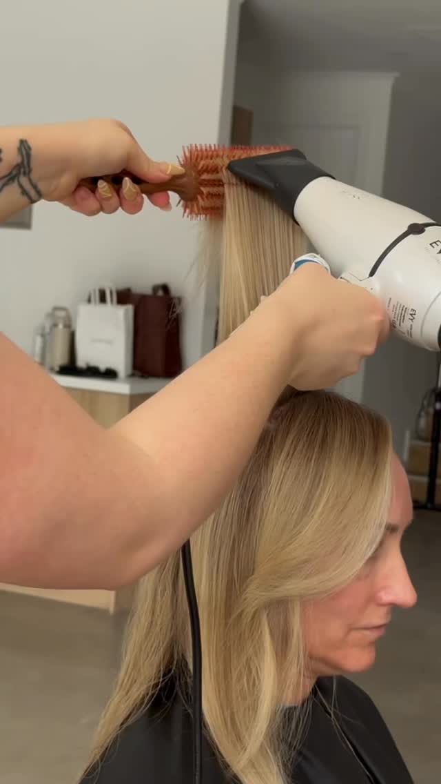 You know what time it is…
Book through the link in my bio 🤍