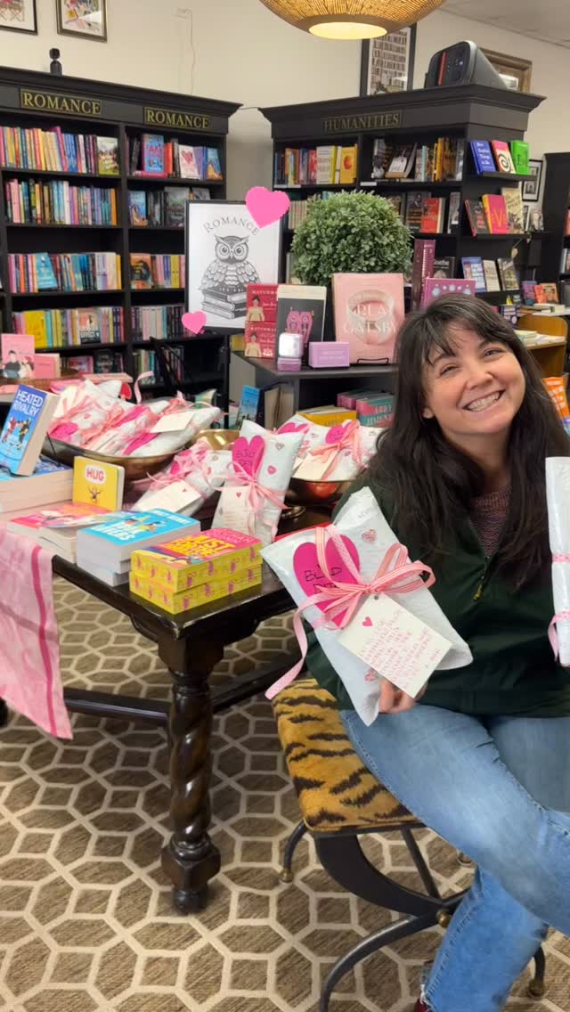 Anything but scary…
The ☀️was out
Connections with “blind dates”
And our 🧟Horror/Bizarro event was a perfect ending to Friday the 13th!!
Thank you @partywolves!
#fridaythe13 #galentinesday #bizarro #romance #independentbookstore