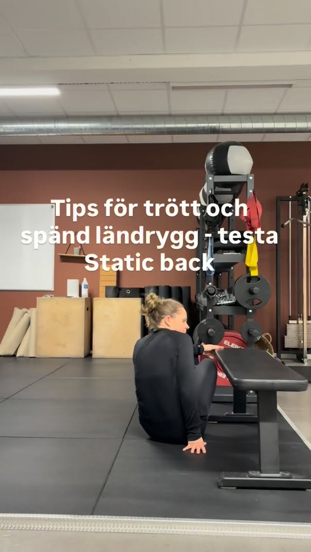 Är du trött och stel i ländryggen? Testa Static back - ligg med fötterna på en stol och knäna i ca 90 grader i någon minut och se hur det känns. Kanske passa på att ta några extra djupa andetag för extra skön effekt👍
#studiontipsar #posturalträning #ländrygg #studioöstersund