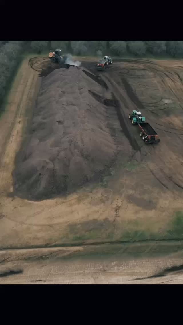 If you’ve got acres to cover, we’re ready. 🌱
Give us a call and let’s get it scheduled.
📞North Valley: (209) 564-8207
📞Central Valley: (559) 363-3315
📞South Valley: (559) 201-3189
#treebarber #topping #hedging #spreading #orchardcare