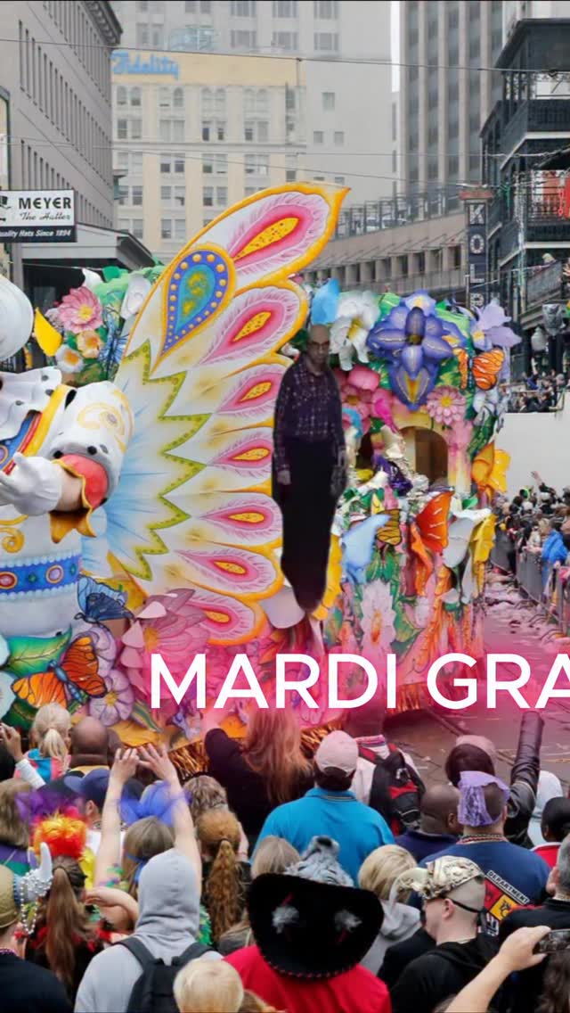 ✨Glitter = in / pants = out 🎭⚜️ and locking our bike to someone else’s IYKYK #parade #mardi #deepgras