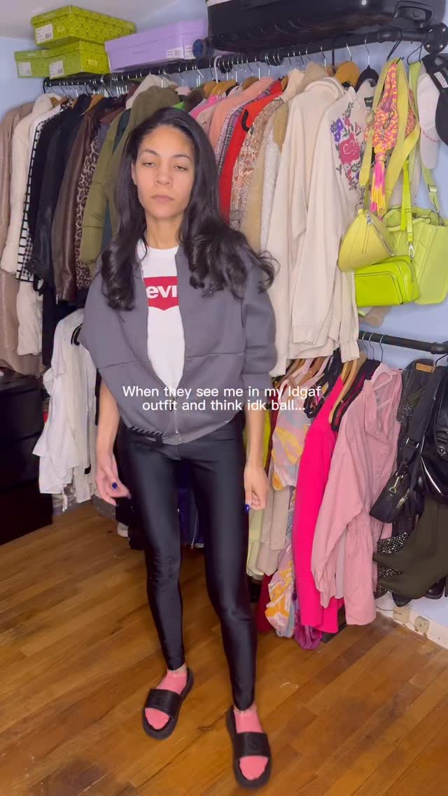 Arielauary Look 11✨
• Ngl, the outfit you see me start each video with, was probably what I wore that day 💀
• bc unless I have somewhere to go, I'm in the house w/ kids and I don't want them touching my real clothes
• didn't even do my intro today and don't give af 👐🏽
• I'll probably post late tomorrow too, it's not like y'all give af and even interacting w/ my shit.
• No tea, No shade to my loyal supporters! But the rest of you...
• bitch if the shoe fit, go to my pg and get some inspo for a matching look.
#Arielauary #fashion #outfit #ikball