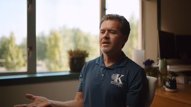 Who we are. 🤍 Part 2
We are an integrative psychiatric practice located on beautiful Lake Coeur d’Alene, offering nontraditional approaches to mental health in the Pacific Northwest.
Our team is committed to showing up with the upmost compassion, meeting patients where they are and walking along side with every step.
By prioritizing shared human experience, we help our patients move forward feeling supported, grounded, and equipped to pour from a cup that is intentionally refilled.🌿
🎥: @visualcollectiveofficial
#mentalhealth#coeurdalene#coeurdaleneidaho#mentalhealthawareness#tms
