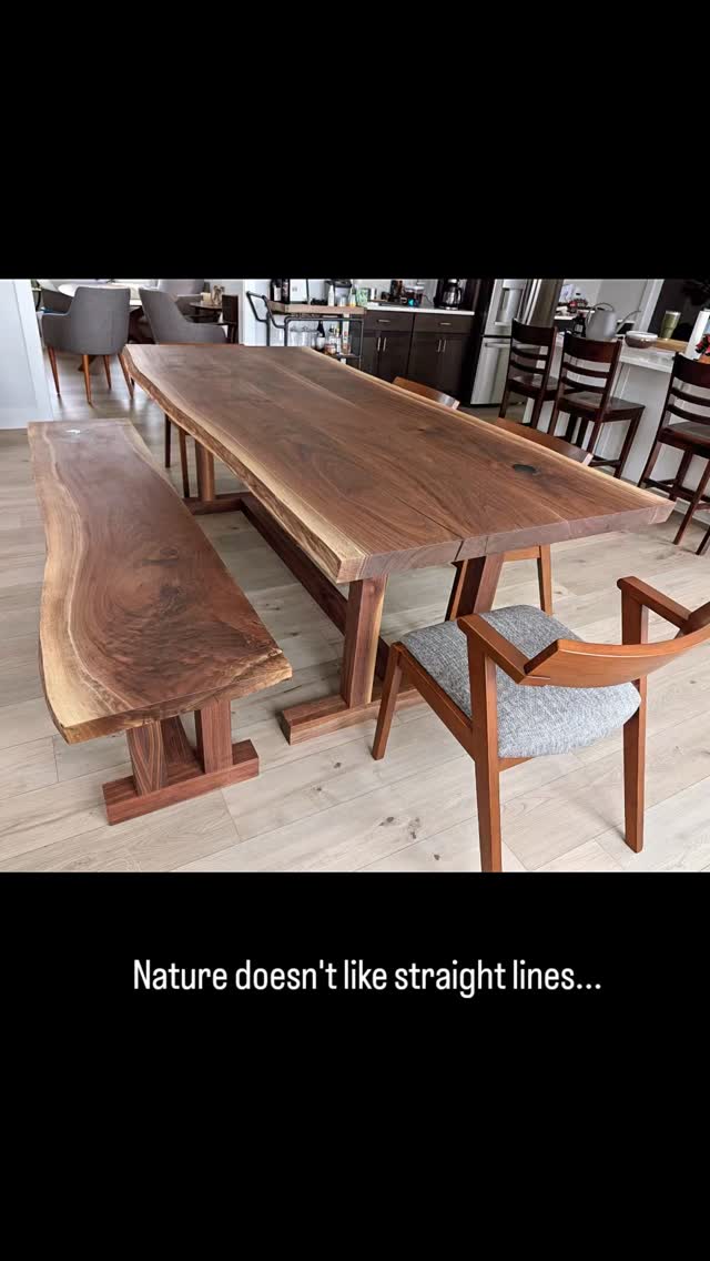 Some gentle curves to soften a space.
Link in bio to get yours...
.
.
.
#custommade
#customfurniture
#diningtable
#liveedge