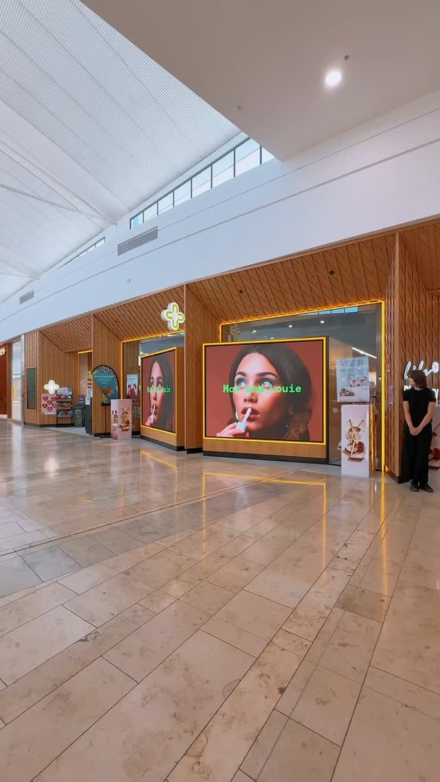 Big news for the Max & Louie fam 💙💖
You can now find us on the shelves at
Life Pharmacy Bayfair
Seeing our products sitting pretty in Mount is such a pinch-us moment!! Still packing orders by hand and landing in one of our favourite local spots - it hits different.
If you’re wandering Bayfair, popping in for scripts, skincare or a cheeky browse… come say hi to Max & Louie while you’re there 🛍️
Tag us if you spot us on shelf.
Show us some love.
Mount, we’re officially in 💫
#MaxAndLouie #Bayfair #MountMaunganui #NZSkincare #SupportLocal