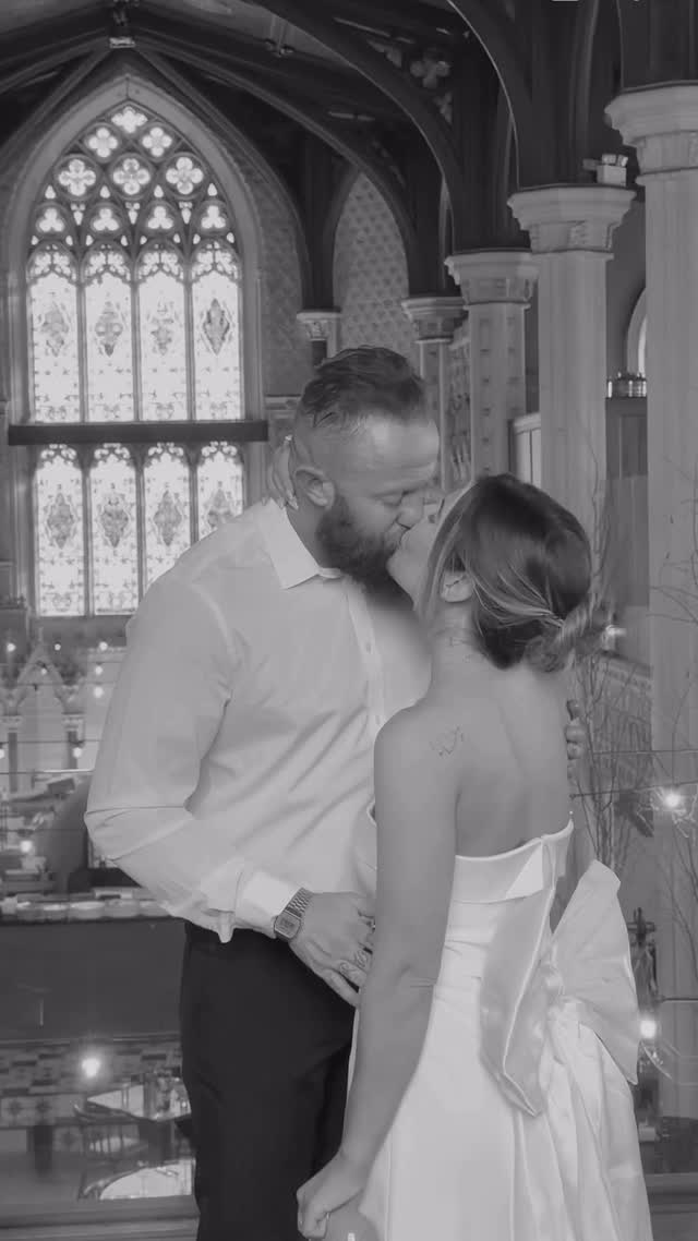Mr & Mrs Williams coming soonâŚ
Save the date July 2026
Thank you to @surfista.social @wearezizzi @blendedbygraceb @amorelashlounge_