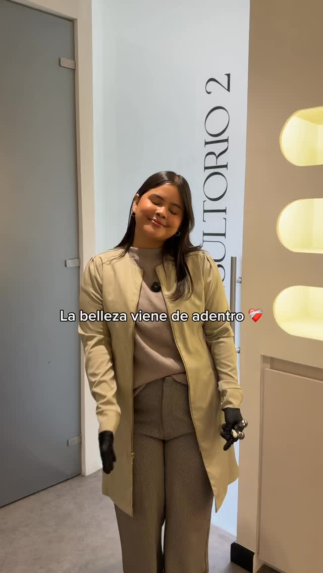 La belleza viene de adentro…
sí… de adentro de mi consultorio.😂🤍✨