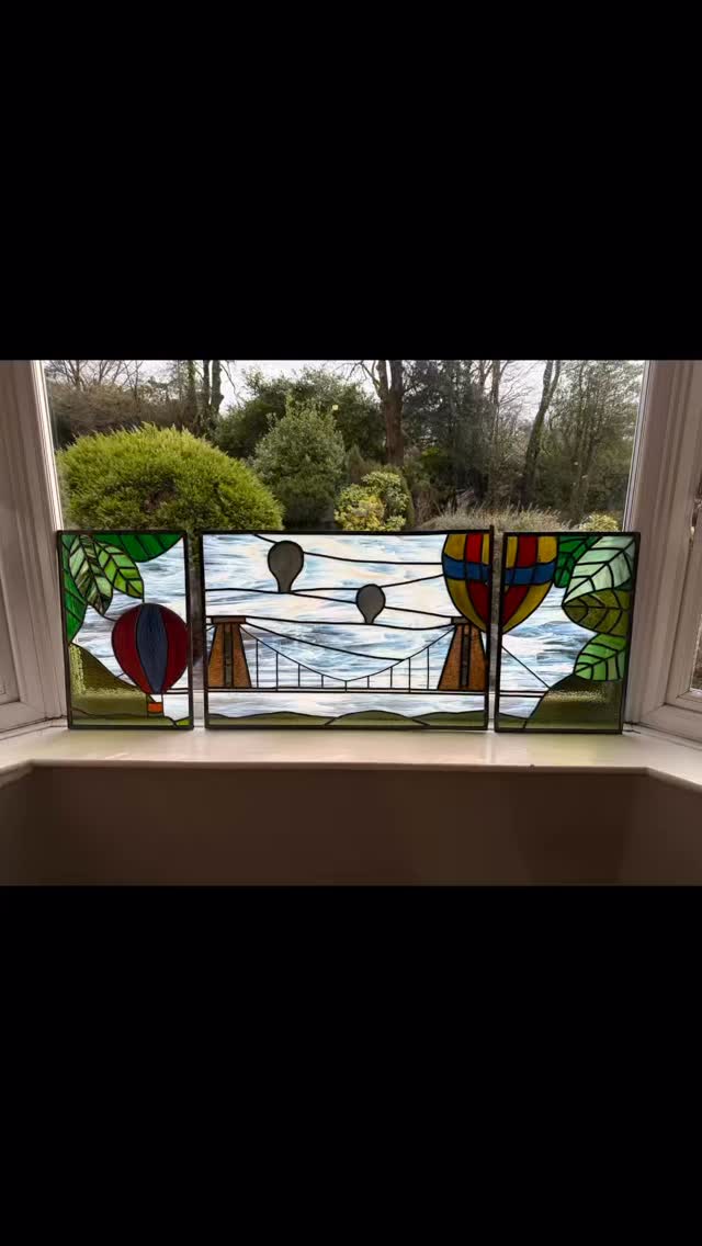 What I didnāt fully share with you from my road trip to Bristol a few weeks ago, as my client hadnāt seen them either!
āDriftingā - the brief: design a stained glass installation for the hallway entrance celebrating the world famous Bristol balloon fiesta, the Clifton suspension bridge and the Avon gorge - iconic images from this historic and culturally diverse city.
Initial drafts included designs based over 1, 3 & 5 panes of glass, and after consideration of the budget and looking at spreading the cost, we went all out for this beautiful home renovation project! Full details of the draft designs, process shots and a full in-situ reveal will be on my website soon, along with that of all my other commissions workā¦.. Why not pop over and have a look?
https://www.northlakesstainedglass.co.uk/portfolio-collections/my-portfolio
#stainedglass #leadedglass #landscape #bristol #GlassArtist
@contemporaryglasssociety @bsmgp @sgaa_hq @edenvalleyartisticnetwork @arts_cumbria @cumbrialifemag @fsb_uk @visit_cumbria @visitkeswick @visitbristol @bristolballoon @make_it_at_market @bbc @the_makers_mill @rheged_centre @hare_hill_barn @thehappyherdwick