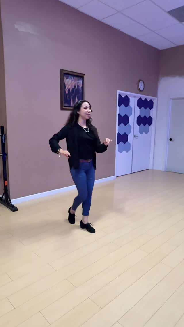 🎶 Welcome to my Ballroom Classes at Level Up — every Wednesday at 6 PM 💃🕺
✨ This February we’ve been working on Bolero
🔥 Next month we start Mambo — come dance with us!
📍 Level Up
🕕 Wednesdays | 6:00 PM
👯♀️ All levels welcome
#BallroomDance #Bolero #Mambo