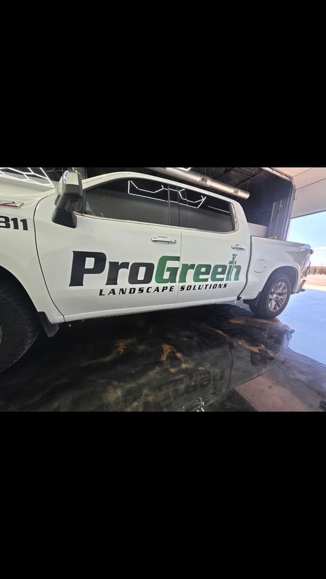. Just a few of the commercial vehicles we’ve been working on lately — helping businesses elevate their branding and stand out on the road.
Clean. Professional. Built to represent their company the right way. #relentlesswraps #progreen #jtxelectrical #perennialroofing #libertyhilltx