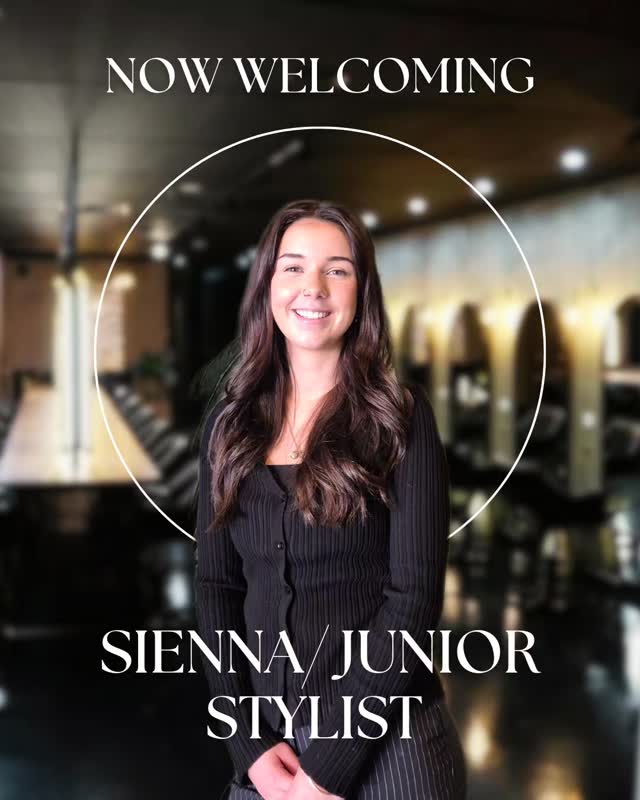 ✨ Meet Sienna ✨
We’re so excited to welcome @sienna_matriarch to the Bond team as our new second year apprentice!
With two years in the industry already under her belt, Sienna has been building her skills in men’s and womens cuts, straightening, and tints.
When she’s not in the salon, you’ll find her chasing good food and good music 🎶🍜
Make sure you say hi and give her a warm Bond welcome next time you’re in! 🤍
.
.
.
.
#bondhairreligion #Apprentice #TeamBond
#buildingthenextgeneration
