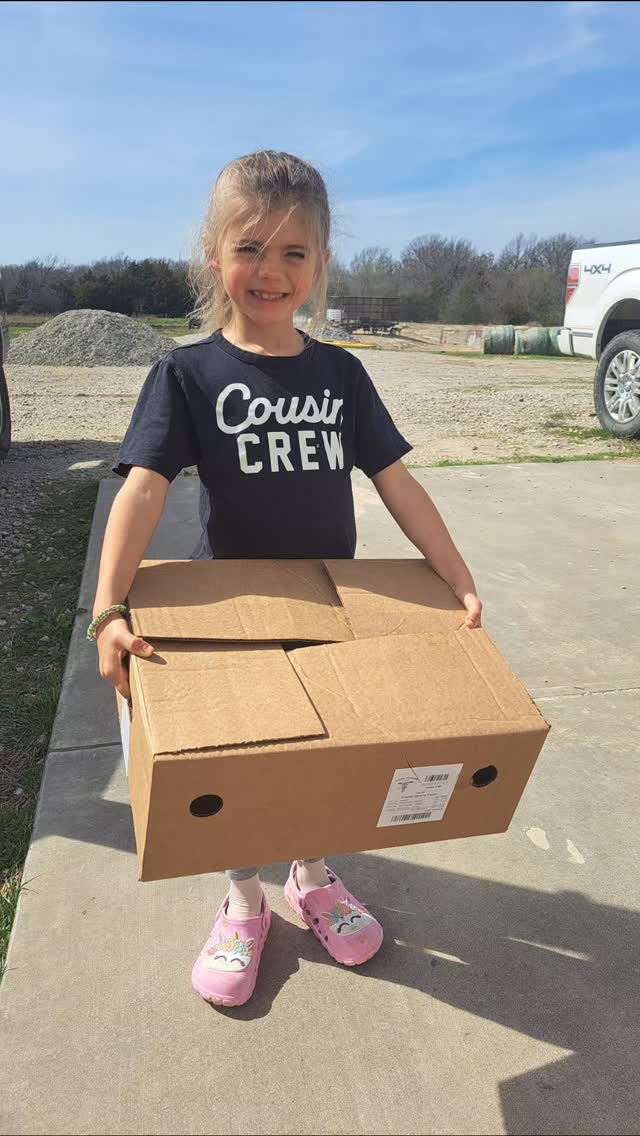 Did you know you can have your custom processed pork delivered to you? Our processor delivers to many locations in and around Dallas! Reach out to see if delivery is an option for your order. If you're not on the route, you can also pick up your order from the farm.
Ready to stock your freezer with pasture raised pork, directly from the farm? We have a few remaining March hogs. DM or check the links in the bio to reserve yours.
#farmtotable #pasturedpork #regenerativefarming #knowyourfarmer #farmersvilletx