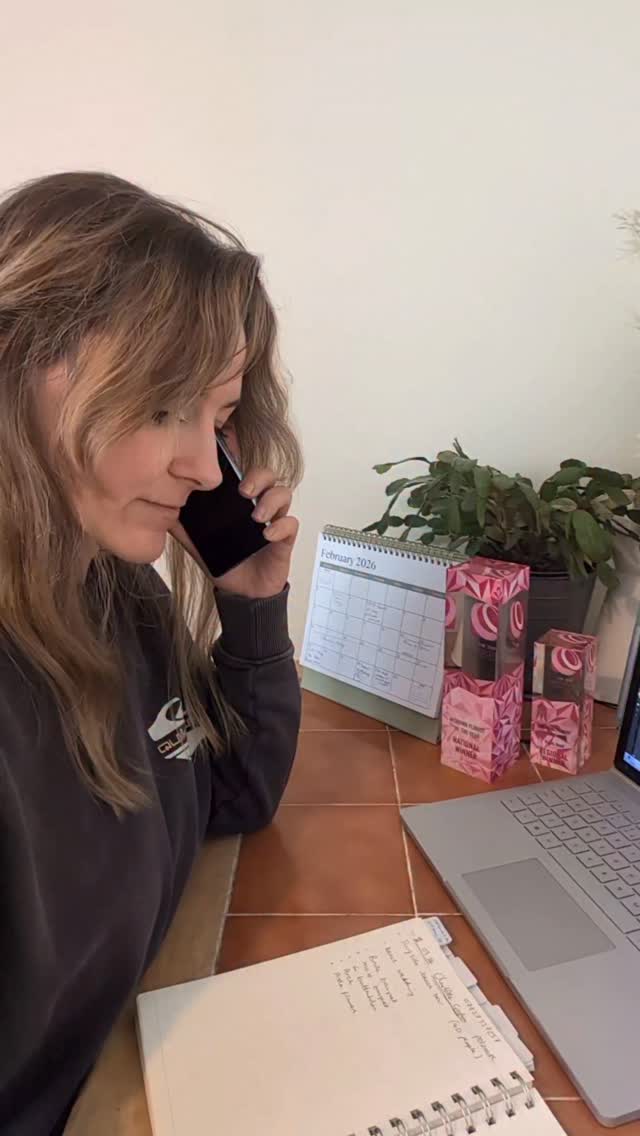 I get lots of people saying, 'what do you do during the winter when weddings are quiet?'
This...This is what I do!
I can't wait for Spring, so I can play with flowers again!! 😂😂😂
#floristwork #paperwork #floristlifestyle #cornwallwedding #adminfriday