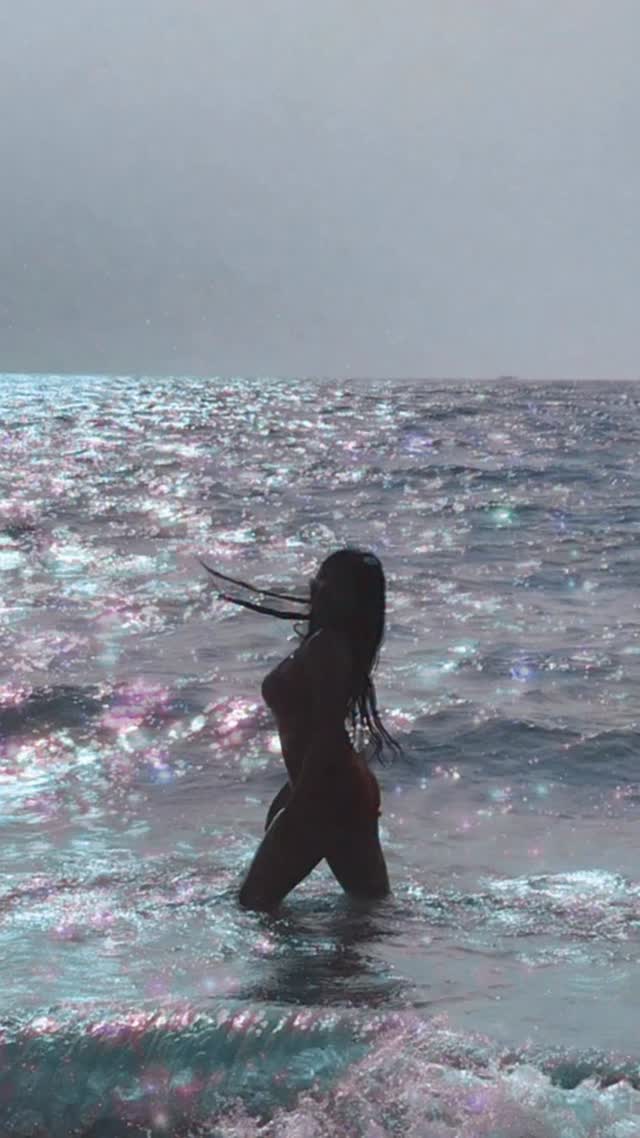 Hmmmmmm
#spirituality #astral #tantra #occultism #vedicastrology astrology nakshatra spiritual astralprojection intuition divine feminine occultarts ocean