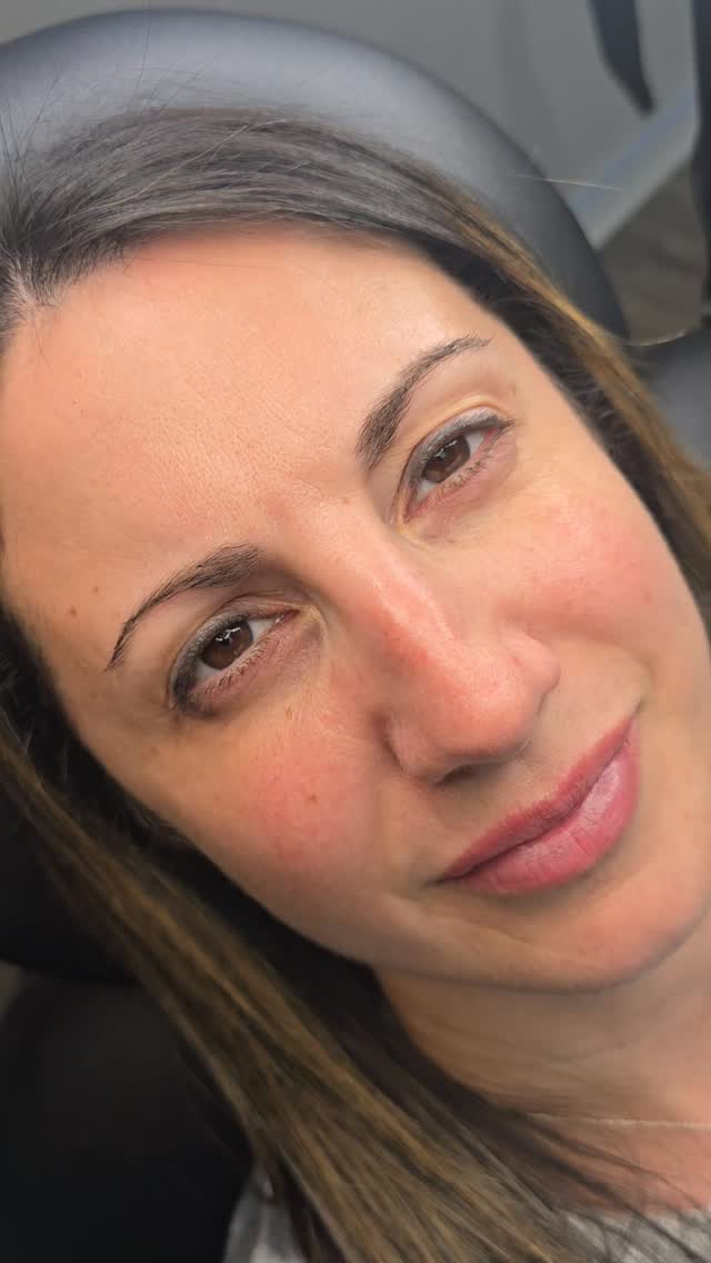 Should I get my brows done? Absolutely!
Powder brows are great for those who want a soft to bold filled-in look! Your morning routine will thank you.
Book now through the link in bio or by texting 843-499-4357.
#powderbrows #permanentmakeup #eyebrows #SouthCarolina #Charleston