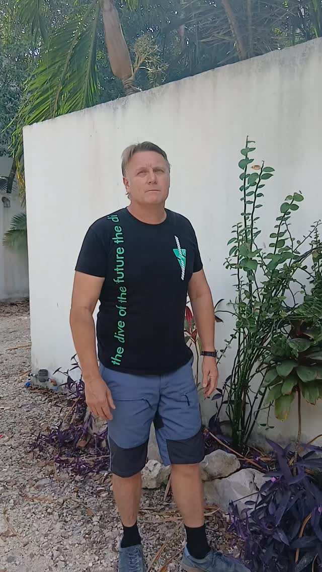 Tip for divers and Instructors. An age old myth about a 1/4 turn back on the valves. Any questions or comments please leave them below.