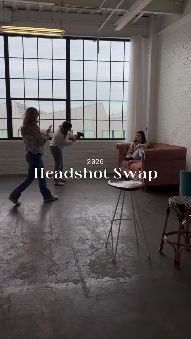 Another successful Headshot Swap at the studios! Thanks for coming out! 📷
@shannonbergamasco.photography
@adammichaelsstudio
@kashialeephotography
@ashleyjonesphotopgh
@backwoodsbellestudios
@ordinarypixels_
@steviewanderphotography
@annamwolfphotography
@takeheartimages