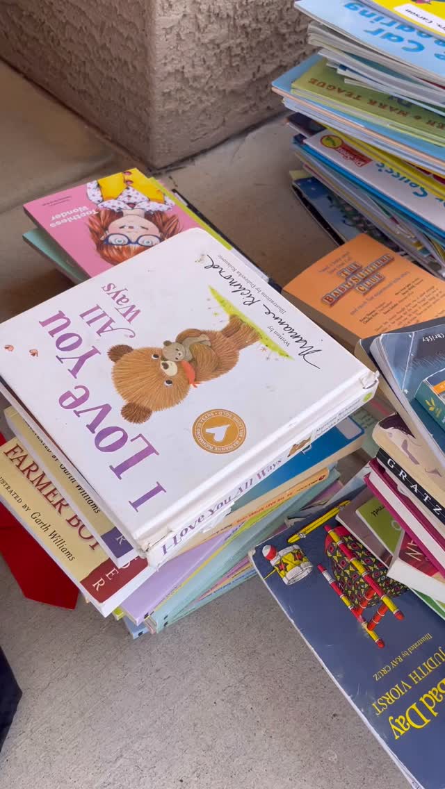 894 books collected! 📚🎉
Anchor families from both campuses showed incredible generosity during our book drive partnering with the Smith Sisters Foundation, founded by our very own Anchor students at our Mesa campus. Their goal was 100 books… and together we collected 894 books for kids who need them!
Thank you to every Anchor family who donated and helped make this such an amazing success. As a thank you, the students will enjoy a pizza party next week sponsored by the Smith Sisters! 🍕 @smith.sisters.m25.foundation
So proud of our students for leading with generosity and making a real impact. 💙📖