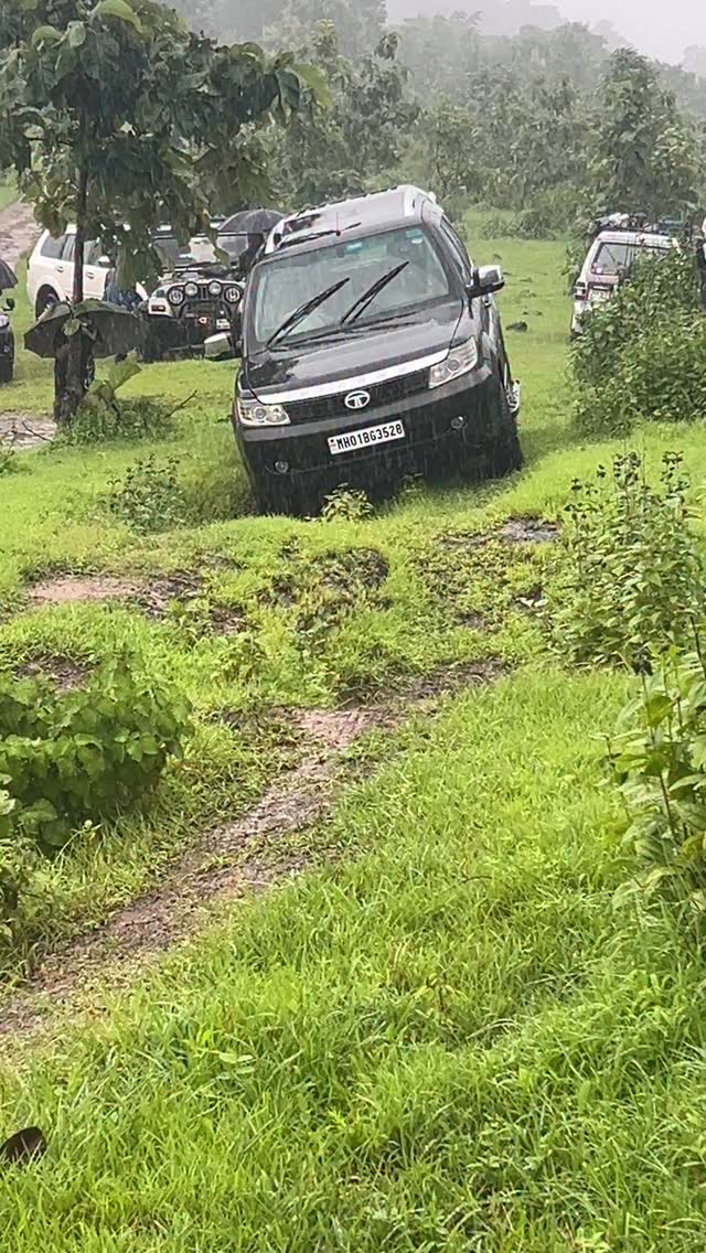 Open differential woes!
Problem with cars with ecu is that it doesn’t allow left foot braking and throttle to force torque transfer. As soon as you hit the brake with the left foot, the ecu cuts throttle even though it’s fully depressed. How i miss the olden days of non electronic interference and pure skill based driving. Who else agrees?
#learnoffroad #offroadjunkie #tatasafari