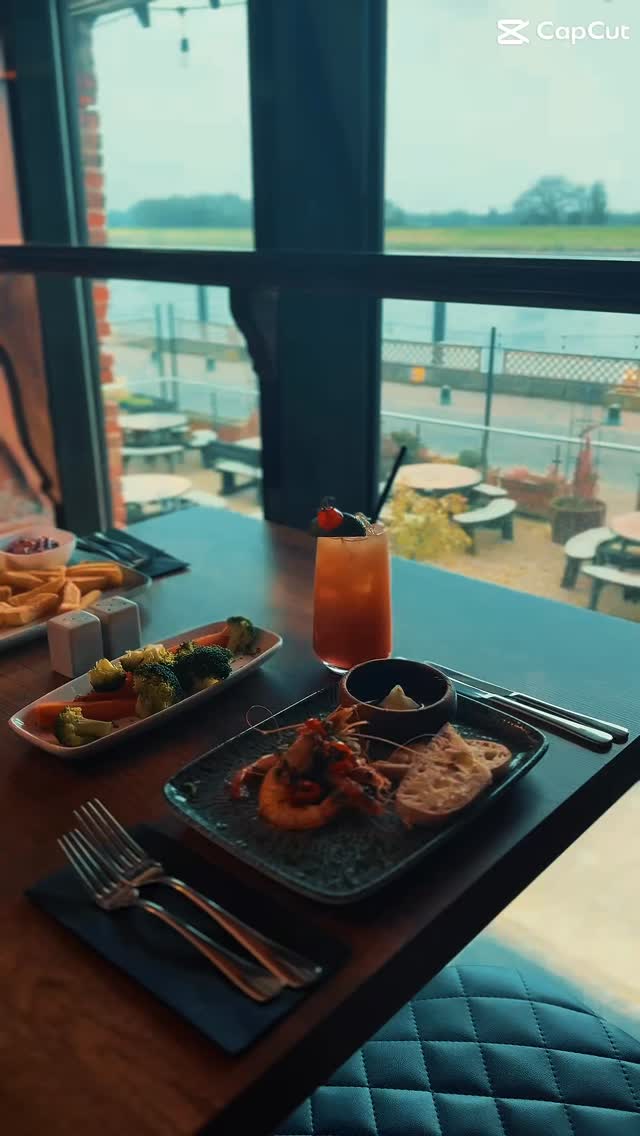 Birthdays. Anniversaries. Random “let’s go out” days.
Every reason is a good reason to eat well 😌🍴
Make your special moments extra delicious with us.
Great meals, warm vibes, and memories you’ll want to relive.
📍 Reserve your table
🎂 Celebrations welcome
🥂 Let’s make it a night to remember