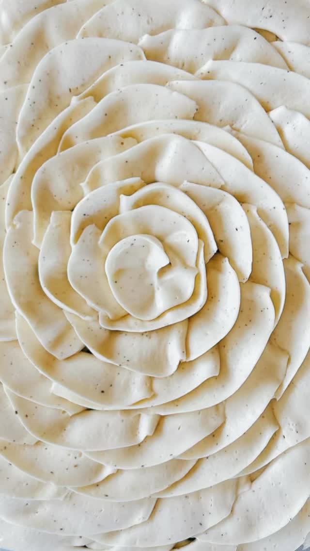 The final touch ✨
Rose vanilla whipped ganache piped onto our chocolate fondant cake.
Soft centre.
Deep chocolate flavour.
Finished with a light vanilla cream.
Made by hand in Newcastle NSW.
Follow @maisonaugustine.au for French desserts & petits fours.
#newcastlefood #newcastlefoodie #newcastlecakes #newcastlepastrychef #huntervalleyfood #newcastlebusiness #frenchpastry #fondantauchocolat #maisonaugustine #french #frenchfood #ganache #cake #instafood