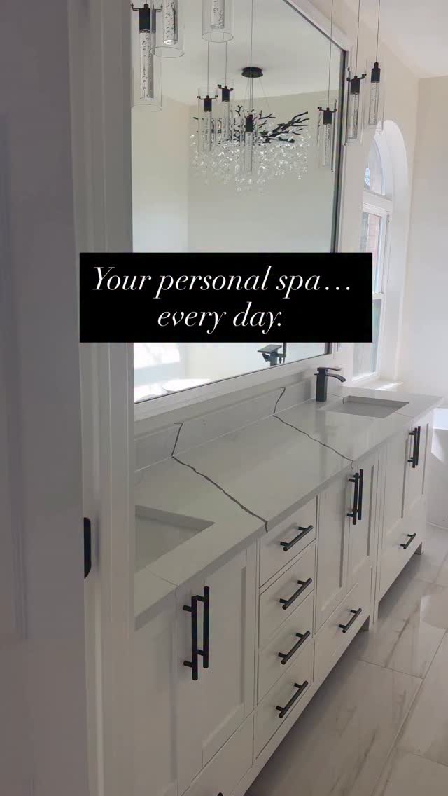 Standalone tub. Sparkling chandelier. āØ
White-on-white perfection.
This bathroom isnāt just functional, itās a statement.
#HomeGoals #DreamHome #LuxuryLiving #HouseHunting #KitchenGoals #HomeInspo #ModernHomes #RealEstateLife #YourLocalRealtor