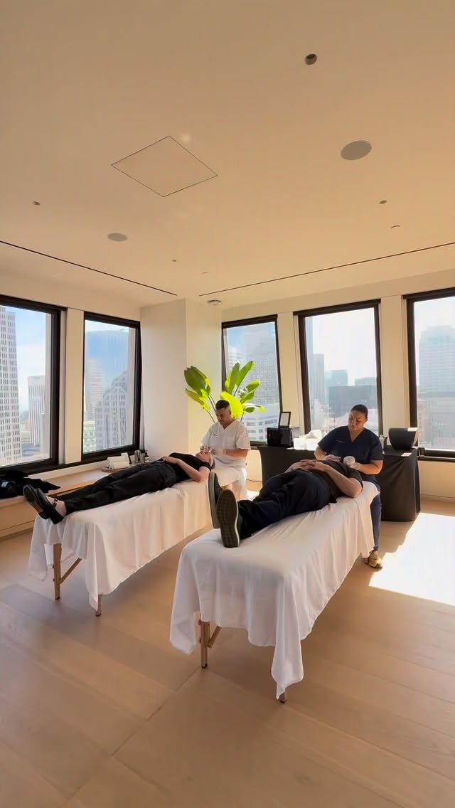 What happens when luxury skincare meets luxury real estate? ✨
We had the pleasure of hosting a private glow event for SHVO and their amazing team.
Glowing skin. Elevated vibes. Unforgettable experience.
#MedSpaExperience #PrivateEvent #CorporateWellness