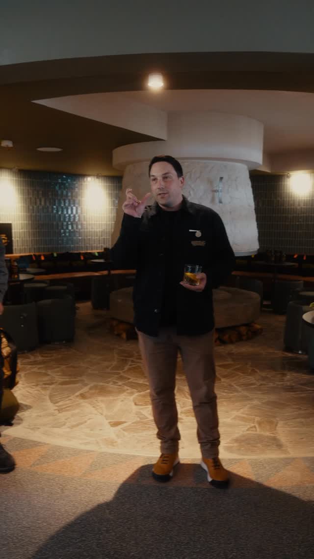 A Wee Dram can tell a big story. 🥃
Whisky ist mehr als ein Drink – es ist Kultur, Geschichte und ein Erlebnis für alle Sinne. Genau darum geht es bei Wee Dram Fife: multisensorische Whiskyerlebnisse, die Menschen zusammenbringen – mit großartigen Drams, spannenden Geschichten und echter schottischer Atmosphäre.
Ob Tastings, Workshops, Whisky-Wanderungen oder besondere Events – jedes Erlebnis nimmt dich mit auf eine Reise in die Welt des Uisge Beatha, dem „Water of Life“.
Slàinte Mhath – auf gute Drams und noch bessere Geschichten.
👇
Follow für mehr Whisky Stories & Erlebnisse rund um Wee Dram Fife.
#whiskyexperience #weedram #multisensory #senses #whisky