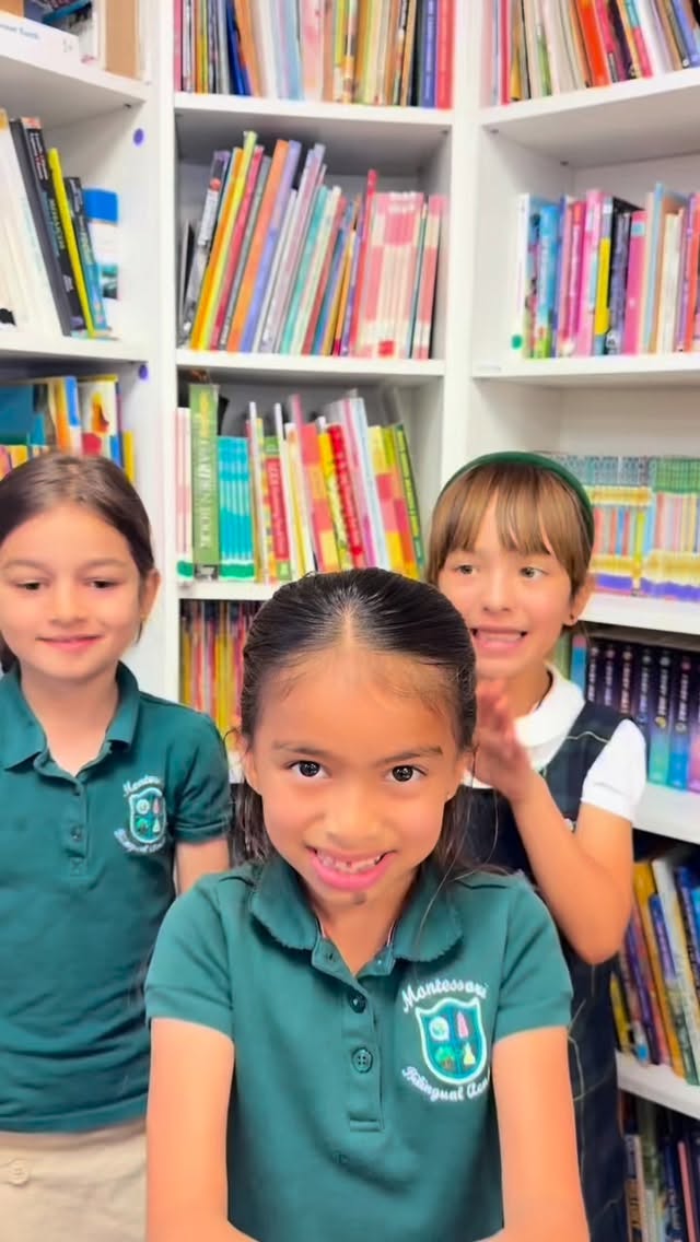 Who knew a little doodle could make grammar so much easier? We’re sketching our way to Spanish today! #montessori #bilingual #bilingualeducation #brevard