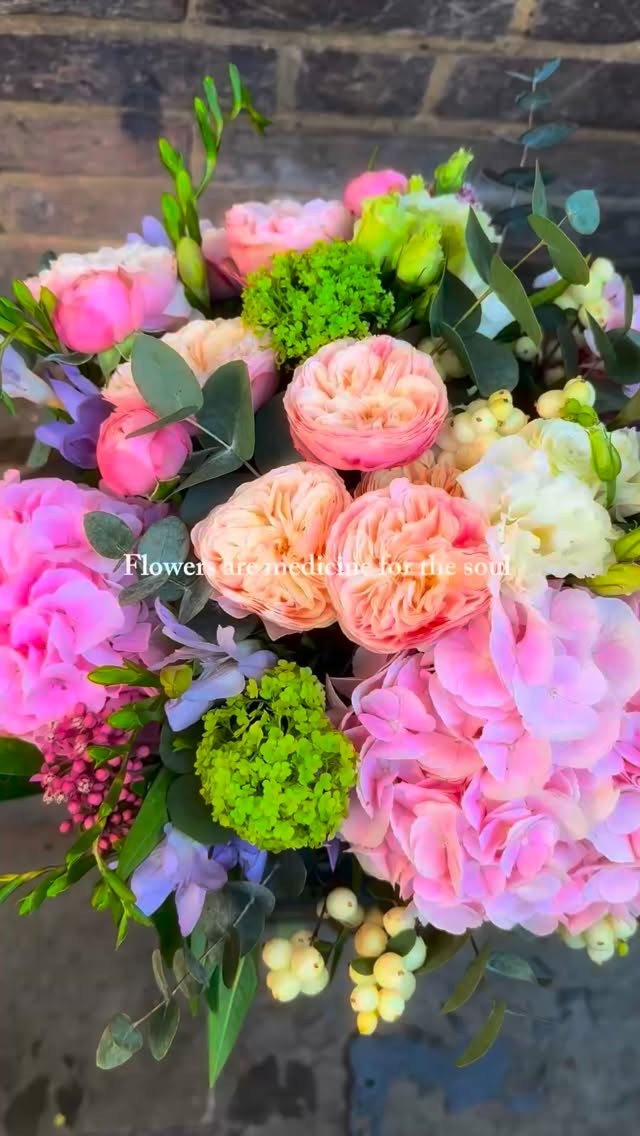 Flowers are medicine for the soul 🌙 💗