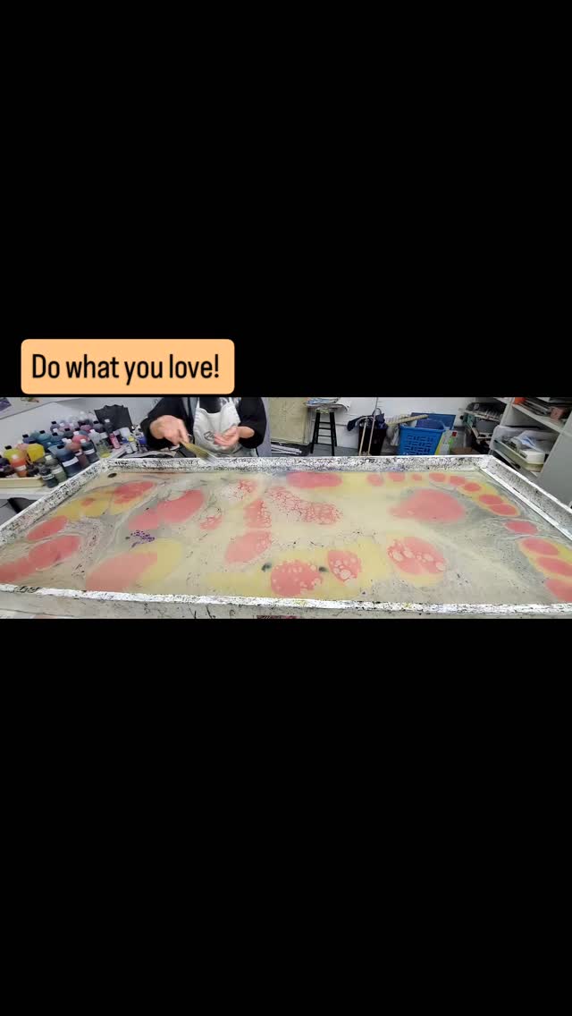 #majikstudios207 #localstudio #floatingdesigns #floatingpaint #workshops
