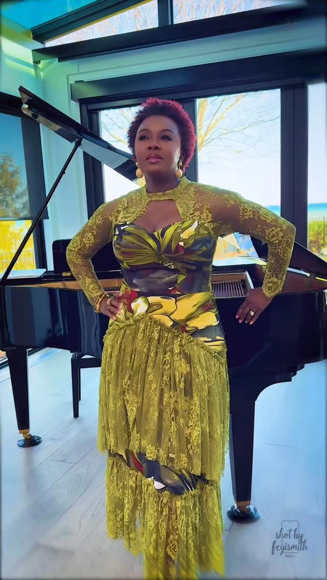 Elegance, grace, and a beautiful celebration. ✨
Happy birthday to a lovely Adey Soile Woman, stunning in the Aduke Dress.
Wishing you a year as radiant and beautiful as you are. 🤍
@fikeayeni @fiksy1
Join us in wishing her a wonderful birthday in the comments.
Amazing video by @shotbyfeyismith 🤍