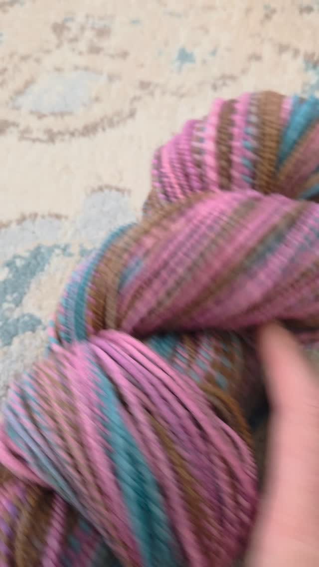 Snowy Dawn- hand dyed and hand spun worsted weight yarn in merino wool. Pink, greens, and browns.
https://sunriselodgefiberstu.etsy.com/listing/4464168958
#sunriselodgefiberstudio #spinnersofinstagram #handspunyarn #handdyed #handspun