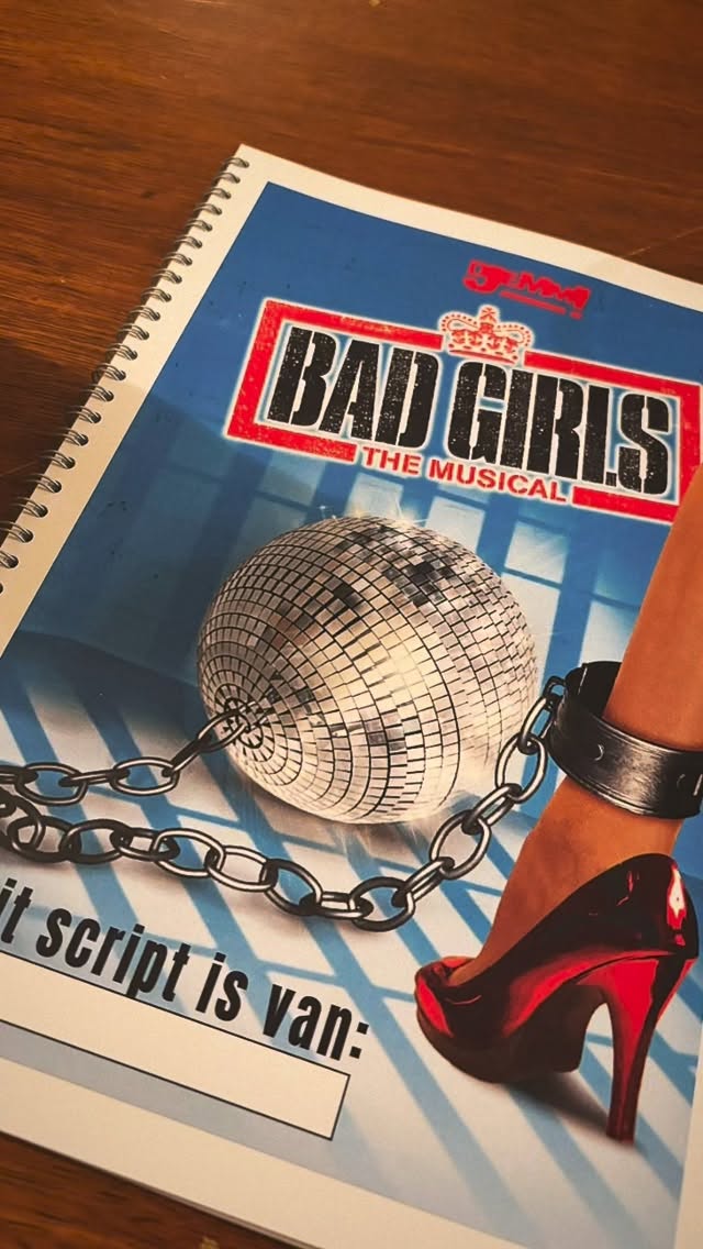 👮🏼♀️👠👮🏽♂️
We kunnen beginnen!