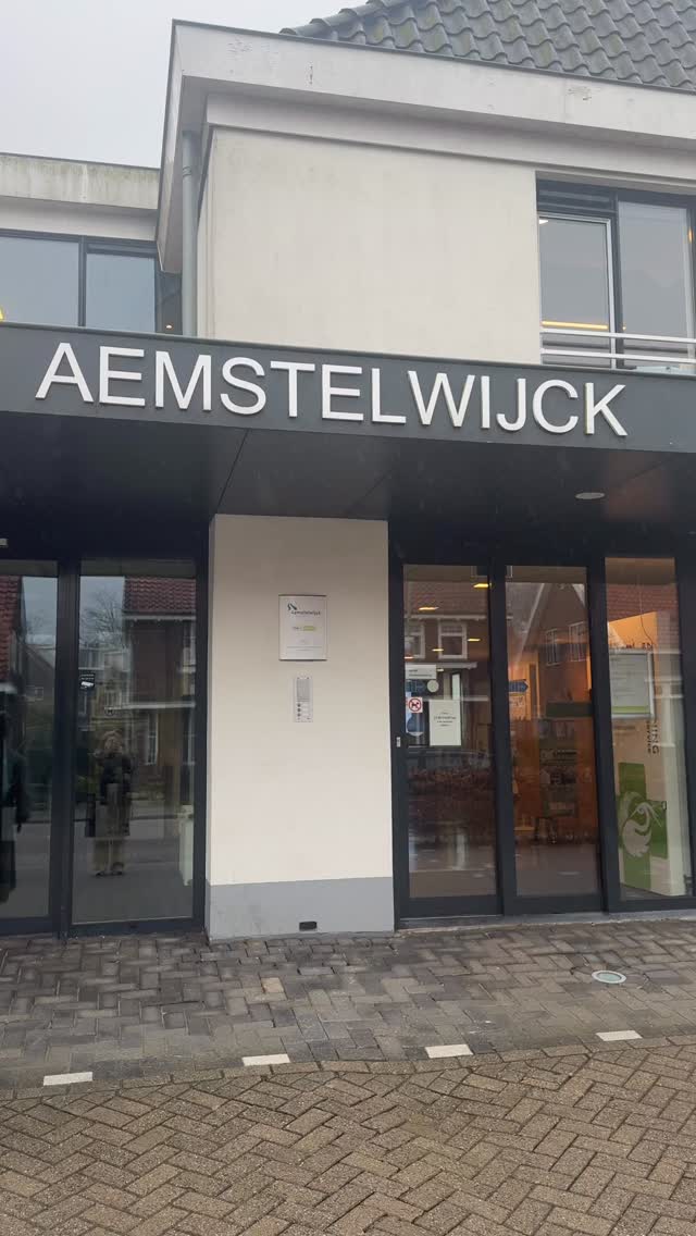 📍Locatie Ouderkerk aan de Amstel
Wij hebben elke dinsdagmiddag hier spreekuur! Mocht je in Ouderkerk wonen, maak dan vooral je afspraken hier. Goed om te weten, wij maken hier geen echo’s.
Kon. Wilhelminalaan 48