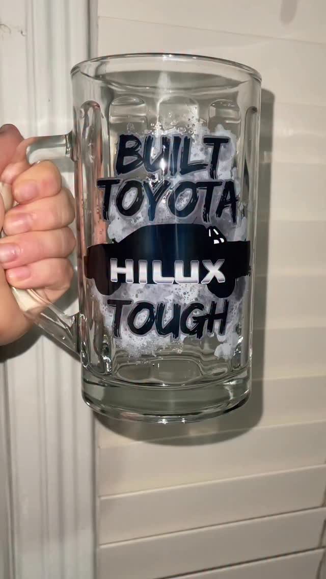 Thank you @tahl.marie for another wonderful order 🫶🏼💖👏🏼
#smallbusiness #order #packingorders #beermug #tumbler