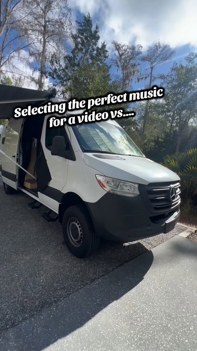 Anybody else have this happen? 🤔
#fuzzyswoodworking #campervan #miami #custommade #vanlife