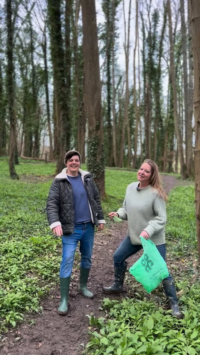 From forest to kitchen - we went wild garlic picking! Watch out for our new special! 🍕
#worthing #hurstpierpoint #brighton #pizza