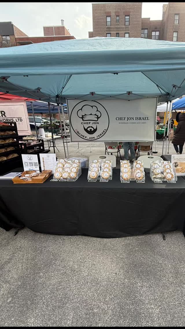Come by our booth today at the Riverdale Y Sunday market. We will be here from 9 AM till 2 PM with a fresh supply of cookies. Get a taste of the cookies that are so good even city council member @ericdinowitznyc can’t resist.