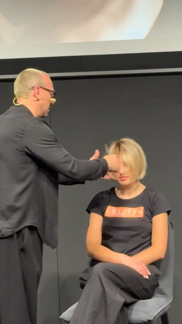 Le professionnel, la personnalisation
et le suivi ….JE VALIDE ❣️
#liguefribourgeoisecontrelecancer #liguevaudoisecontrelecancer #alopecieandrogenetique #pelade#prothesecapillaire