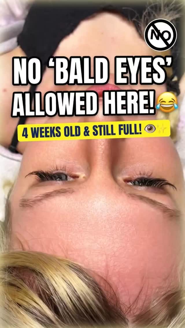 4 weeks later... still full. 👁️💪
"Stop settling for lashes that don't last. From 'bald eyes' to 4-week retention realness.
🔥 Secret Weapon: Dolly Eyelash Deluxe
⏰ Time since last fill: 1 Month
👀 Status: Perfect
Tap the link in my bio to grab the secret to better retention! 🛒