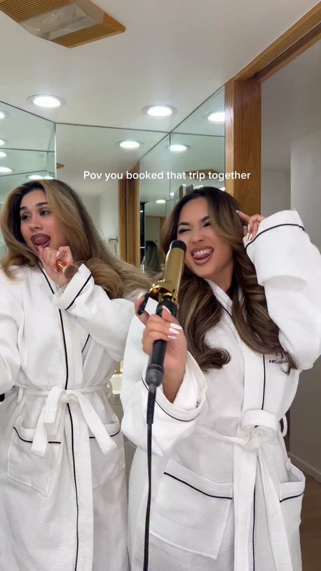 Tag your bestie that you are bringing with you to @thejenesishouse 🖤🍵 📸: @realbadjaz