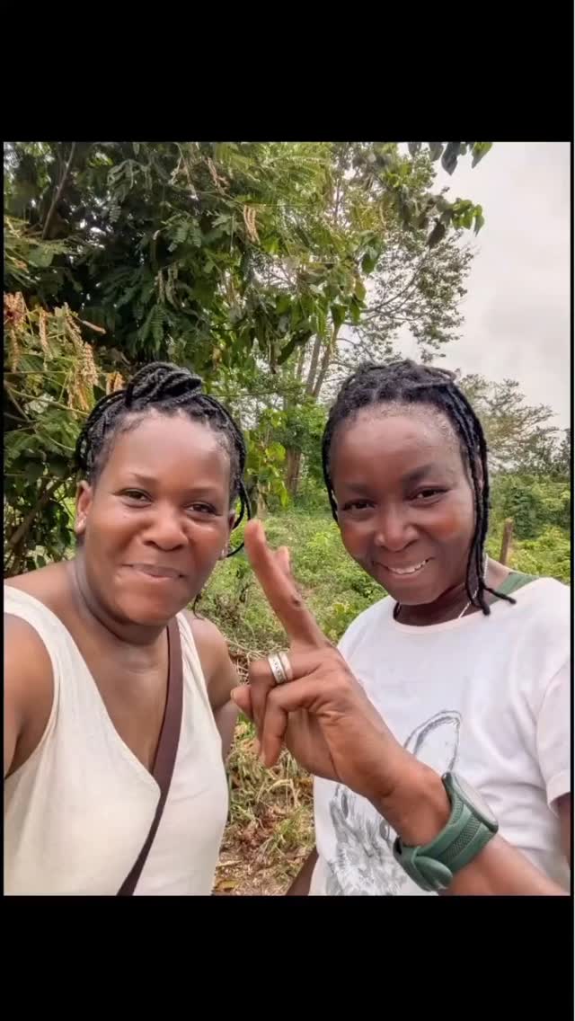 These are the people behind your SACO Superfoods.
We don’t source from suppliers. We source from
people we know.
#SACOSuperfoods #ethicallysourced #westafricanproduce