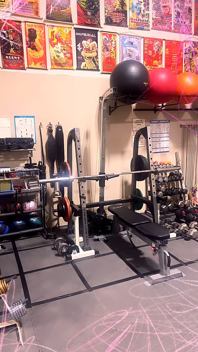 Big THANK YOU to @benbridwell for donating this awesome workout bench to our school! Time to make the workouts even more intense! 💪🏋️💯 #zykfa #strengthandconditioning #workout #fitness #madisonwi