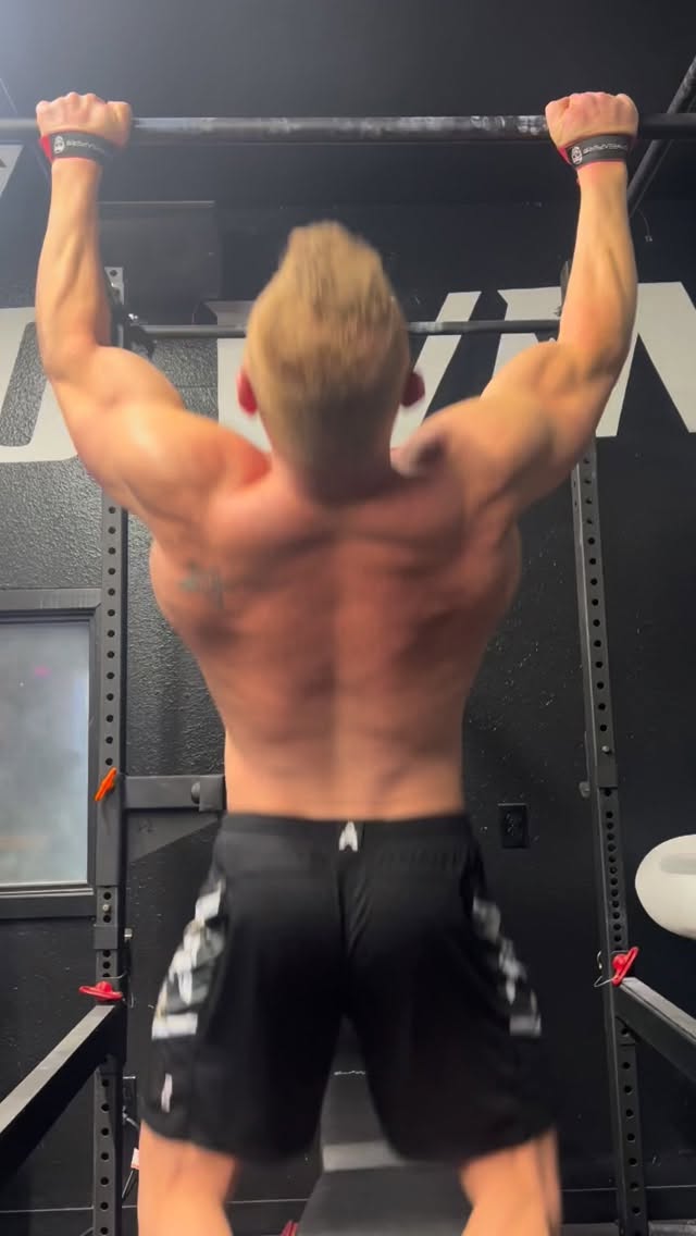 98, 99, 100. Just did 100 pullups.
Zero lies told 🤞