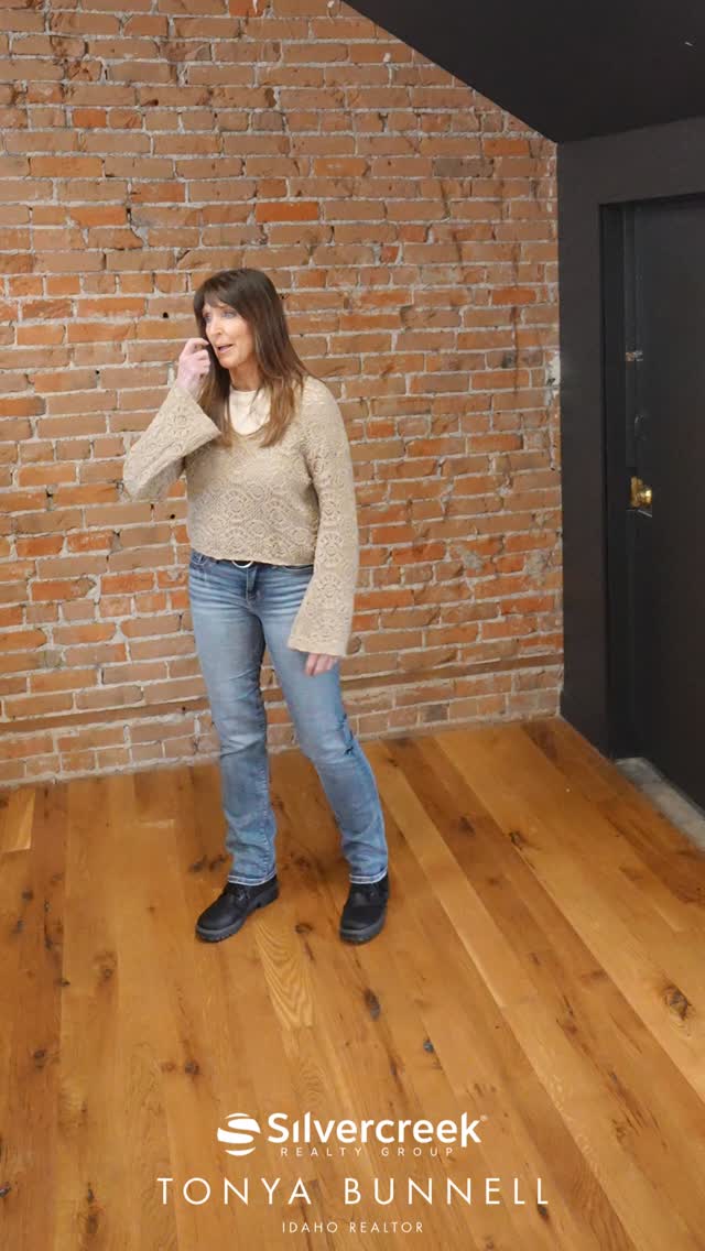 Buyer: “Can you break it down for me?”
Us: Explains rates, payments, options.
Buyer after seeing the numbers: 🕺💃
let me break things down for you
http://www.realtoridaho.com/
#TonyaBunnell #SilvercreekRealty #IdahoRealtor #IdahoRealEstate #EastIdahoRealtor #RealtorLife #RealEstateExpert #IdahoFallsRealEstate #EastIdahoHomes #IdahoFallsRealtor #RexburgRealEstate #Realtor